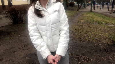 እንግዳ ለገንዘቡ ጠጥቶ ተበደደ። የሩሲያ አማተር. በ Talking.