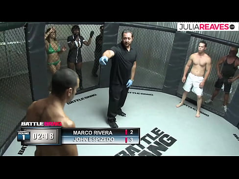 ❤️ Ultimate Fighter ቀለበቱ ውስጥ ከተጣላ በኋላ አንዲት ቁጥር ሴትን ትበዳለች። ❤️ በቤት የተሰራ የወሲብ ፊልም  ﹏